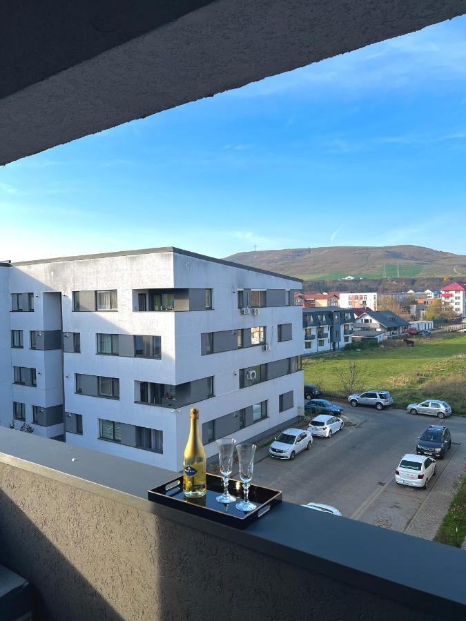 Luxurious Accommodation Floresti  Exterior photo